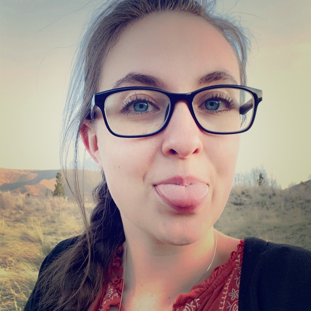 Meet your Posher, Shana